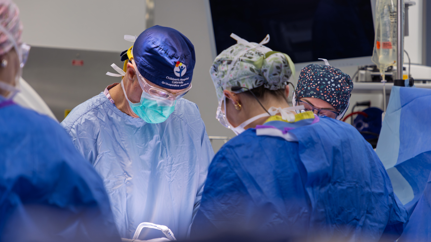 Surgeons performing surgery 